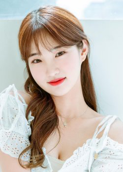 Kim Sol Bi (1990)